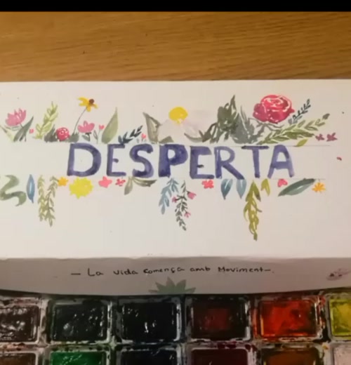 DESPERTA watercolor box with floral illustration and pigment palette